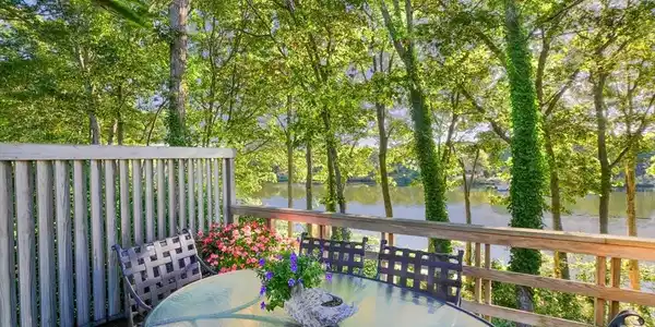 194 Bayfront Way
