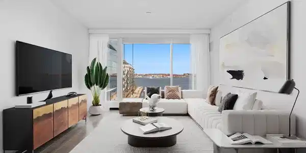 150 Seaport Blvd