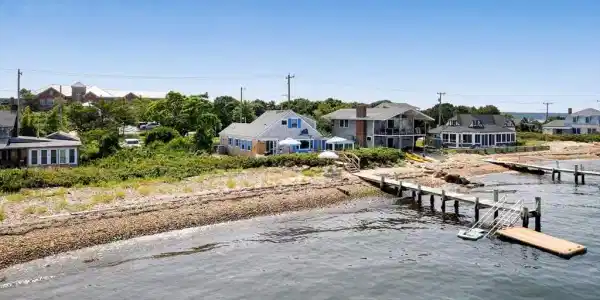 17 Beach Road