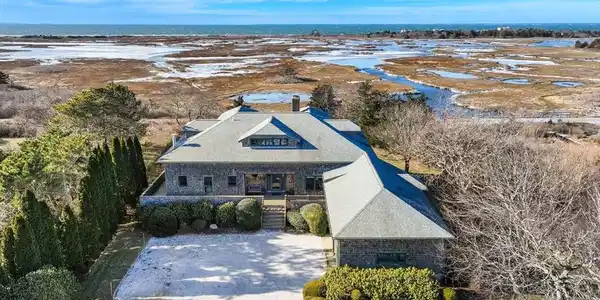 360 W Falmouth Hwy