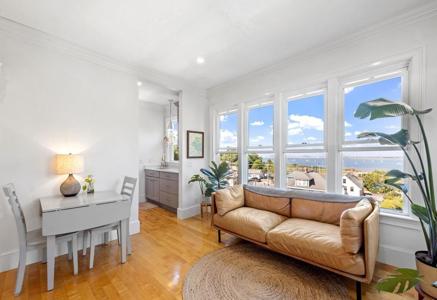 13 Whiting St