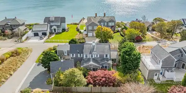 28 Shore Rd
