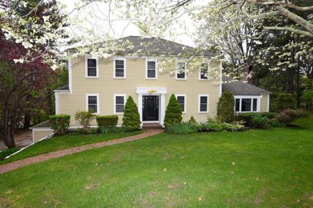 83 Winding Way