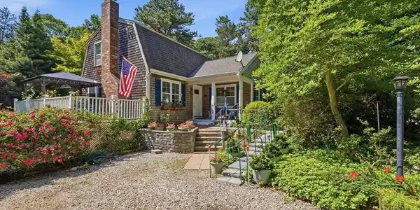 25 Muskegat Rd