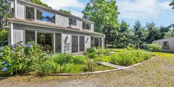 621 Locustfield Rd