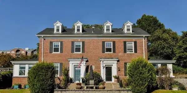 120 Commandants Way