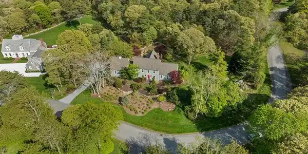 91 Ridgewood Dr