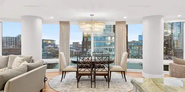 10 Rowes Wharf