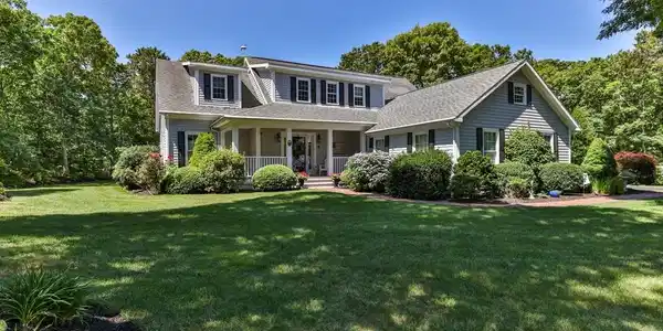 6 Harding Ln