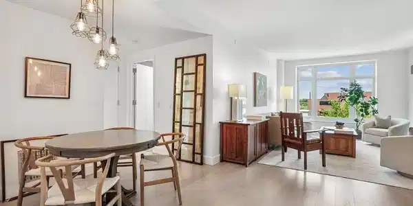 100 Lovejoy Wharf