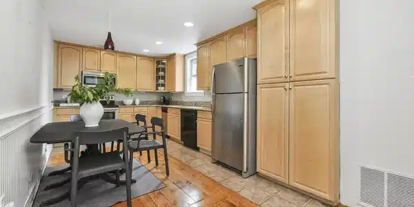 93 Dresser St
