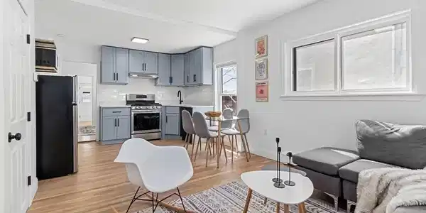 42 Pearl Ave
