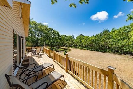 137 Charles Neck Way