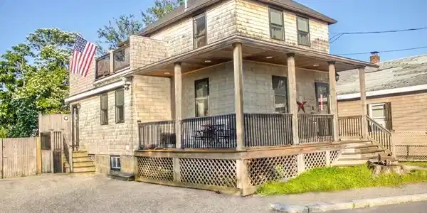17 Manet Ave