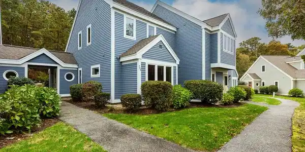 290 Fletcher Ln