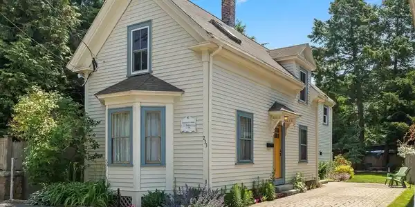 233 Hale Street