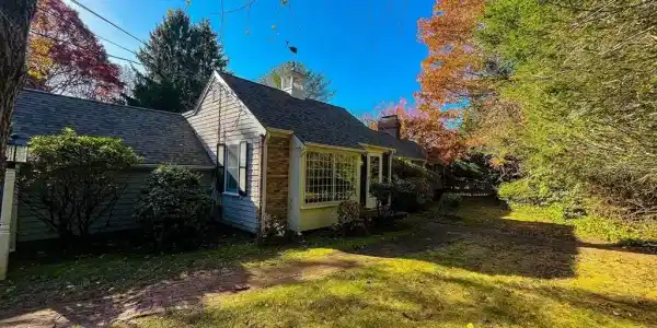 6 Scudder Bay Circle