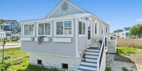 12 Moreland Ave