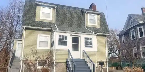 26 Lawrence St