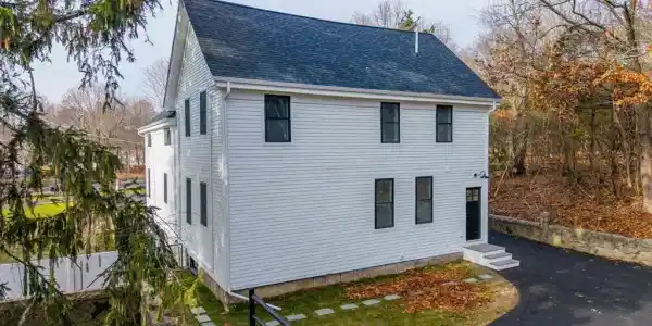 16 Water St