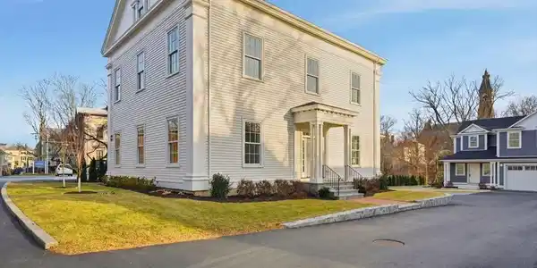 66 Pleasant Street