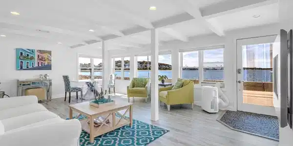 87 Fort Point Rd