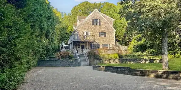 22 Old Lighthouse Road