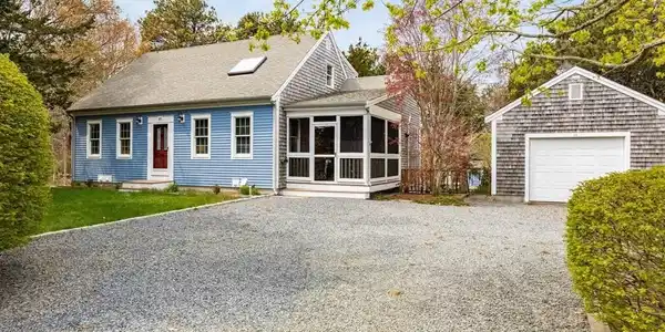 85 Blue Heron Way