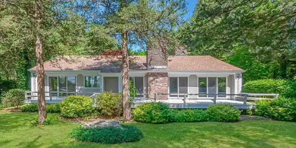 15 Ryder Ln