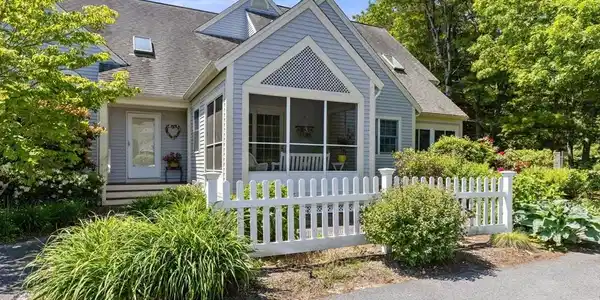 5 Red Cedar Rd