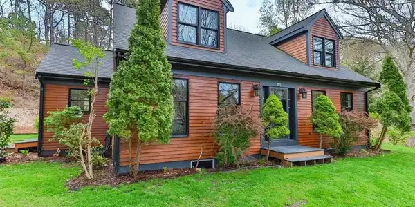15 Glacier Drive