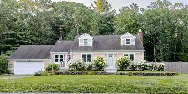 23 Clubhouse Dr