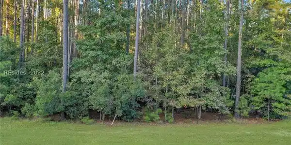 24 Driftwood Court W