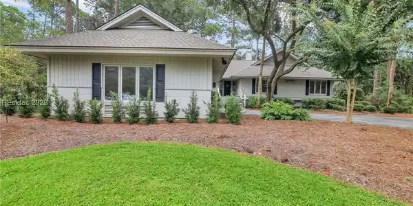 4 Mckays Point Road