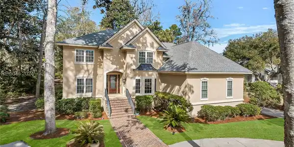 13 Retreat Lane