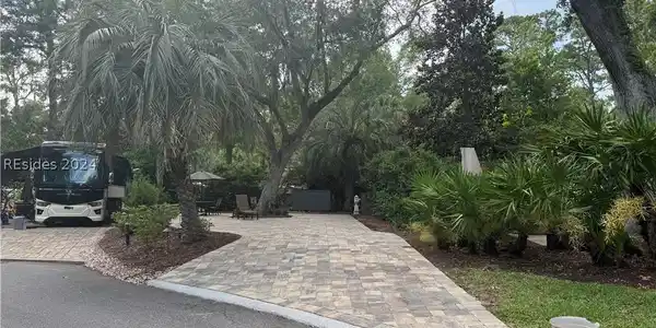 133 Arrow Rd #241