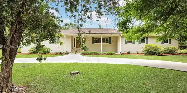 1703 Riverside Drive