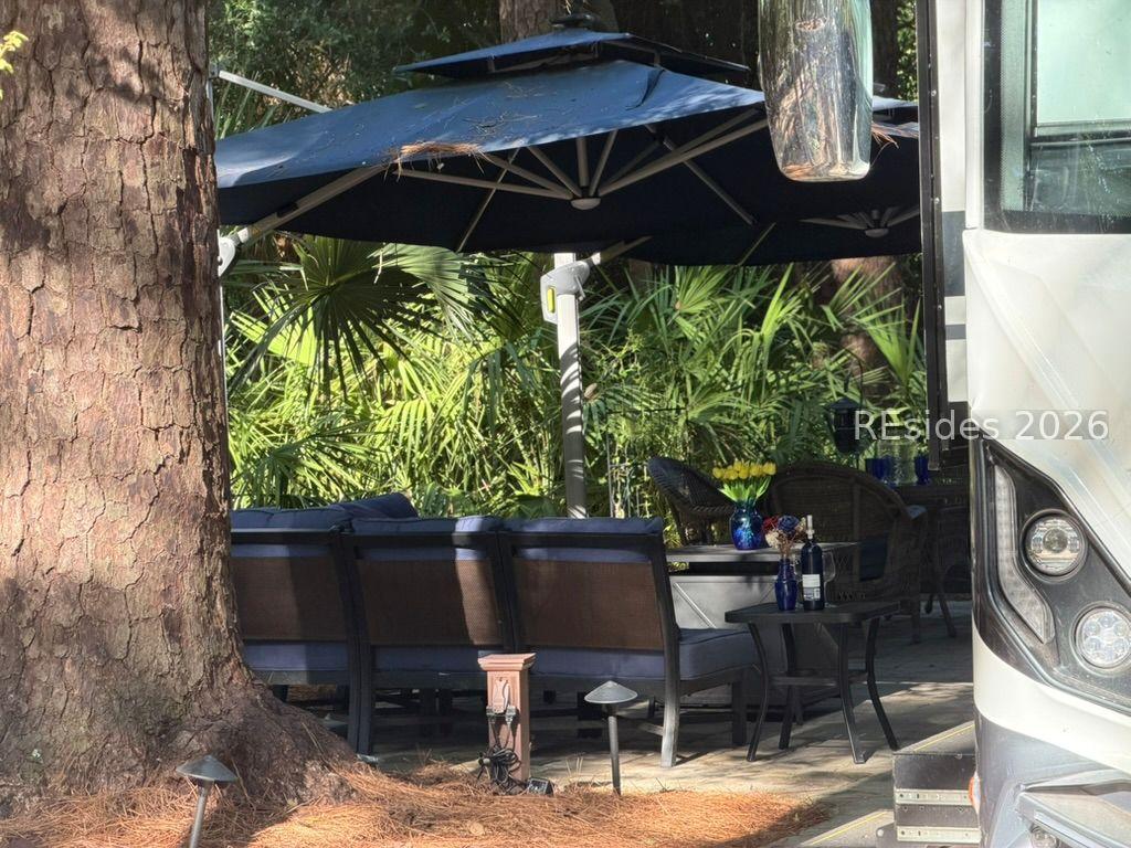 Image 2: Multiple sitting areas hidden behind trees-Loop 1