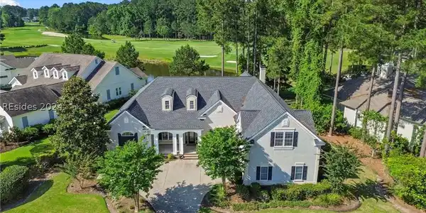 295 Farnsleigh Ave