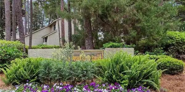 70 Lighthouse Realty