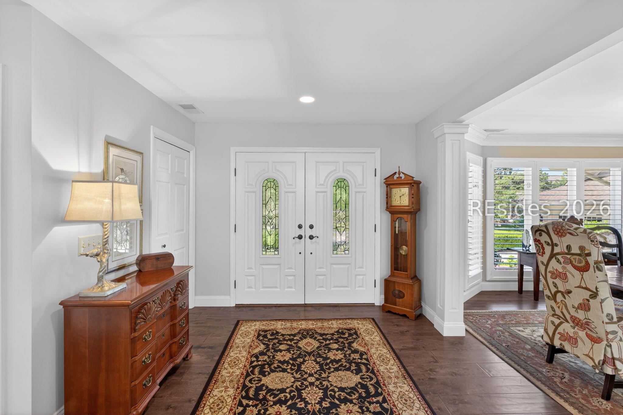 Image 3: entry foyer