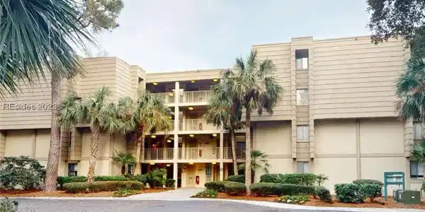 18 Lighthouse Road