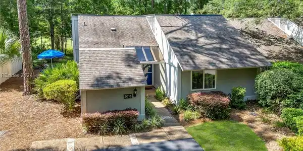 1 High Bluff Road