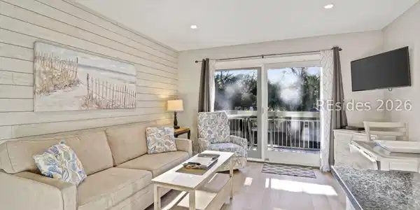 4 N Forest Beach Drive N