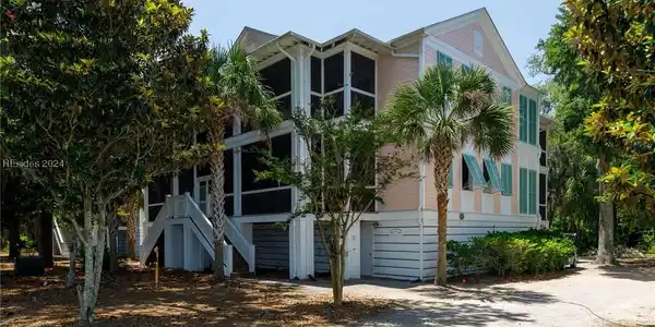105 Avenue Of Oaks