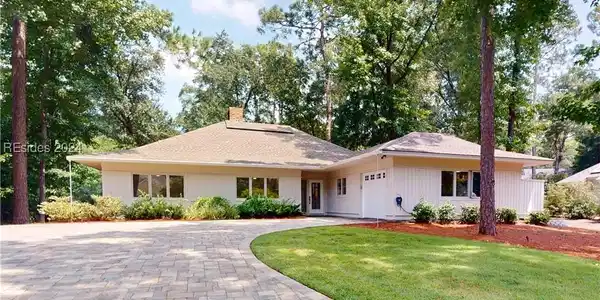 4 Anglers Pond Court