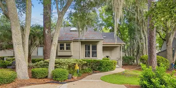 8 Spartina Court