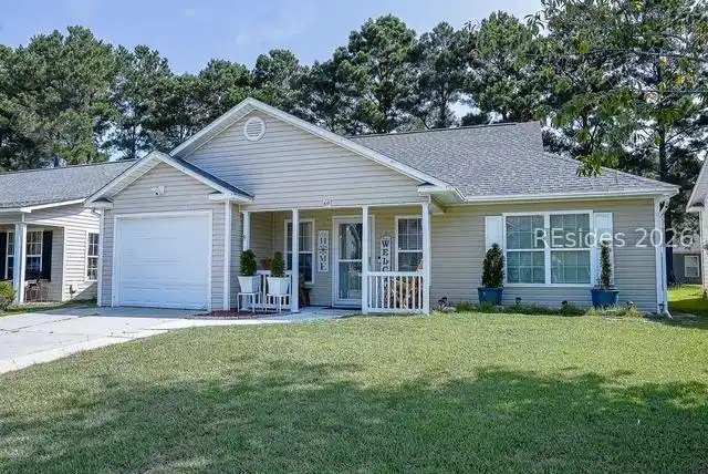 Image 1: Front of the house Image 1: Front of the house