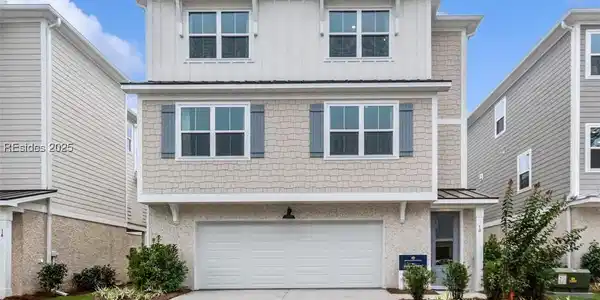 10 Burl Wood Court