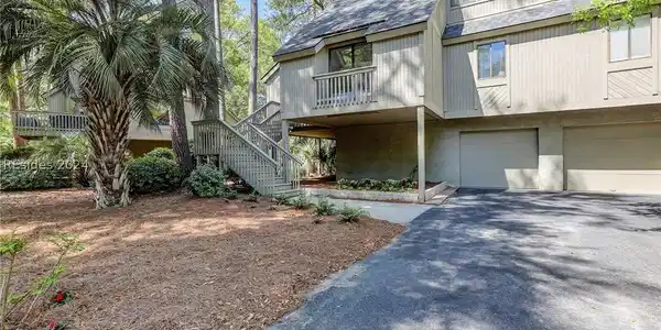 11 Compass Point